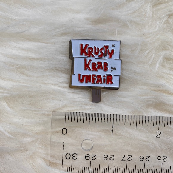 SpongeBob enamel pin - Picture 2 of 3